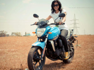 biker-chicks-mysore-Shruthi-riding-a-bike