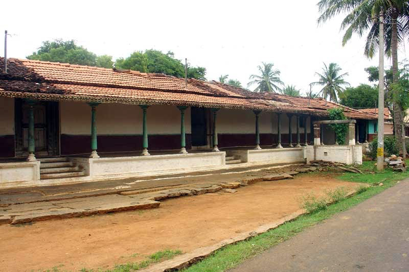 Traditional-Homes-of-South-India-Karnataka-01