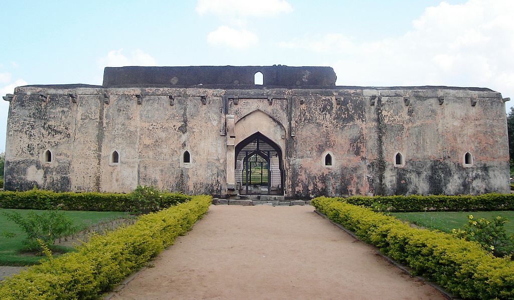 Historical Places in Karnataka-Queen's Bath