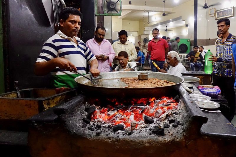 10 Lucknow Food Delicacies that Will Make You a Foodie for Sure!
