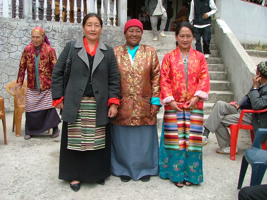 Traditional-Dresses-of-Indian-States-Sikkim