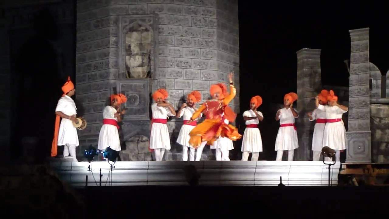 Folk Dances of Maharashtra, Povadas Dance