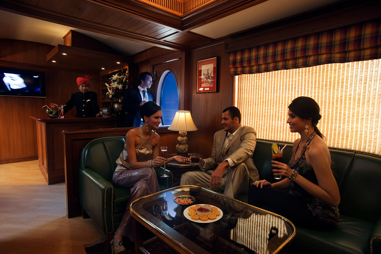 Luxurious-Trains-of-India-02
