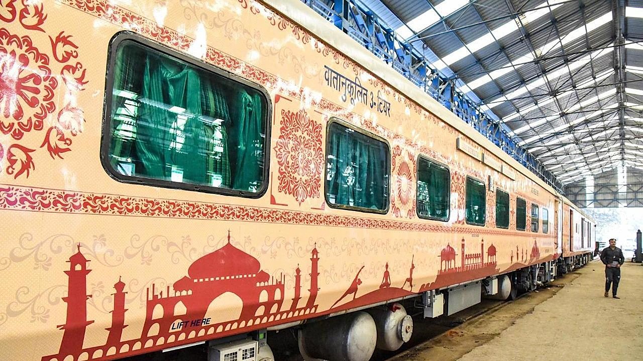 Luxurious Trains of India, The Mahaparinirvan Express 