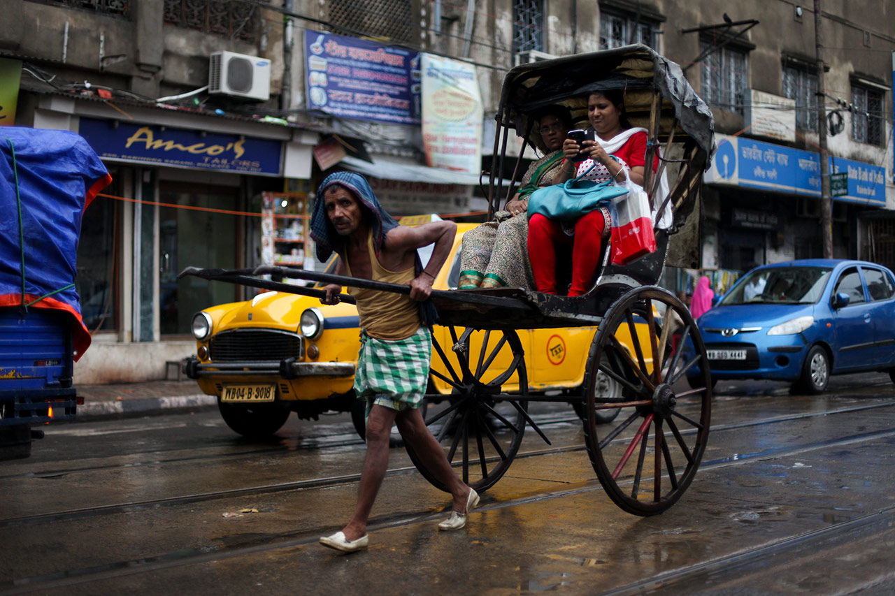 Professions-that-are-Unique-to-India-Human-Rickshaw-Pullers